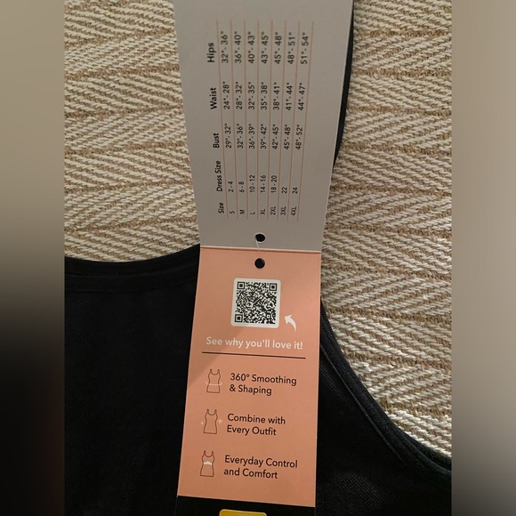 Shapermint Essentials All Day Every Day Scoop Neck Cami - Picture 5 of 14